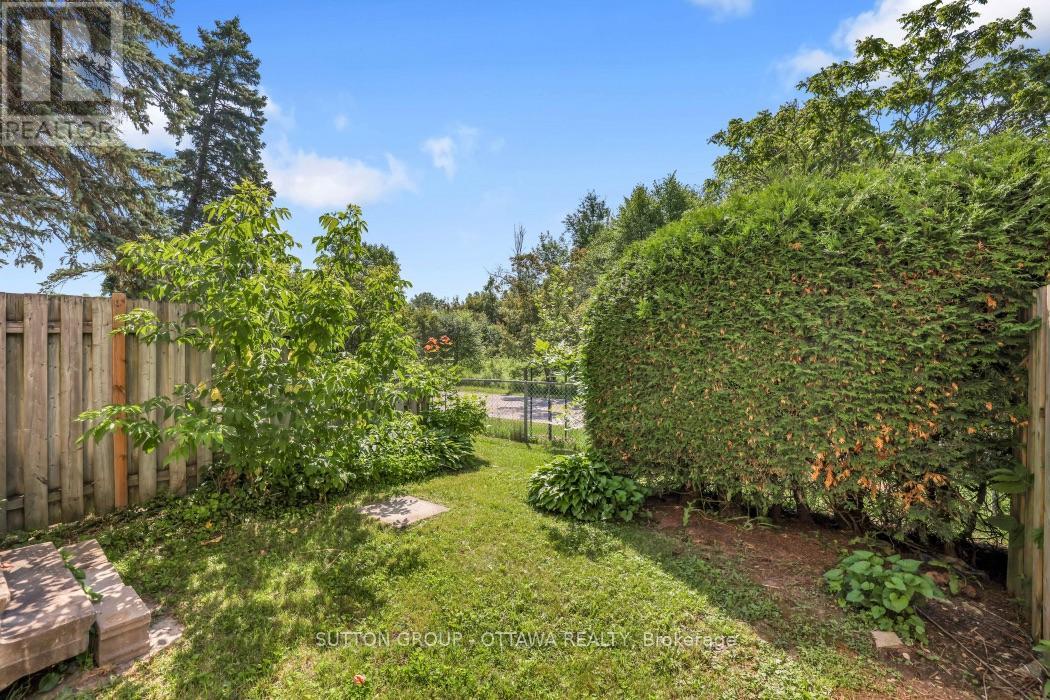2014 Falkirk Crescent, Ottawa, Ontario  K1B 4Y7 - Photo 30 - X13544144