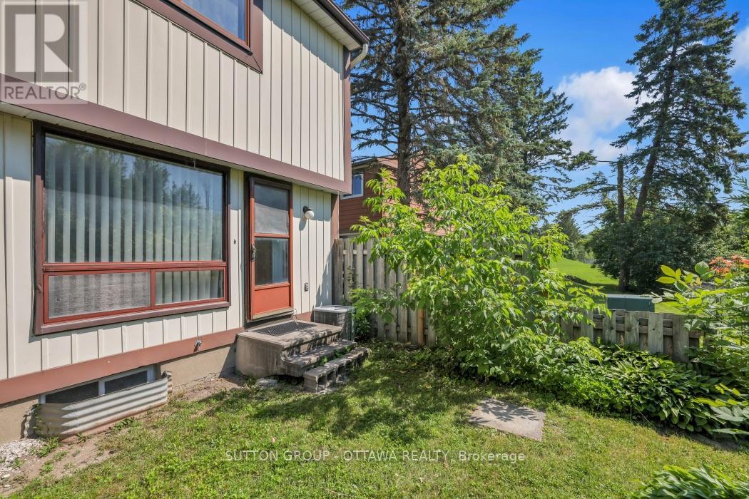 2014 Falkirk Crescent, Ottawa, Ontario  K1B 4Y7 - Photo 31 - X13544144