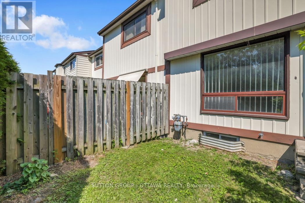 2014 Falkirk Crescent, Ottawa, Ontario  K1B 4Y7 - Photo 32 - X13544144