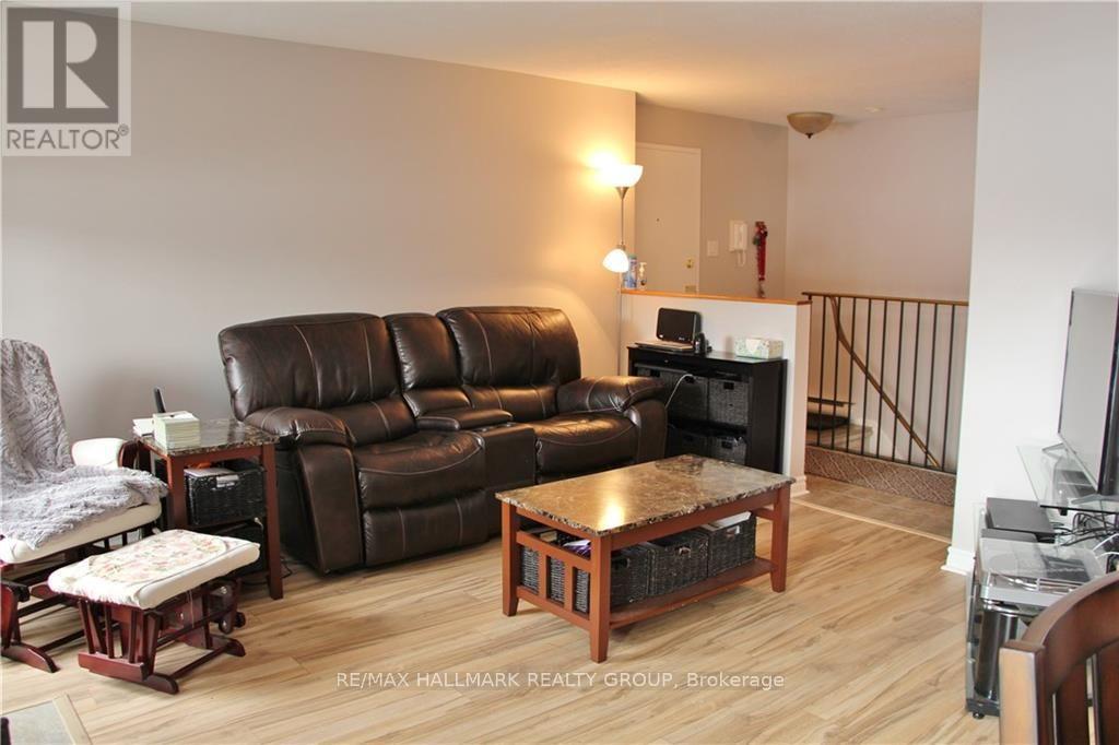 4 - 14 Sweetbriar Circle, Ottawa, Ontario  K2J 2K4 - Photo 3 - X13544194