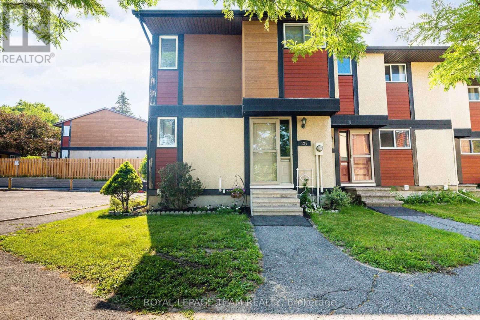 126 Mcclintock Way, Ottawa, Ontario  K2L 2A4 - Photo 1 - X13544266