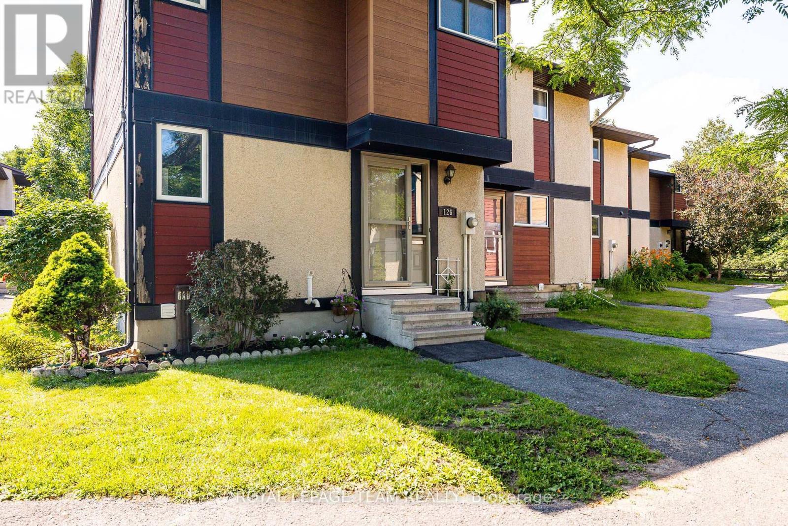 126 Mcclintock Way, Ottawa, Ontario  K2L 2A4 - Photo 2 - X13544266