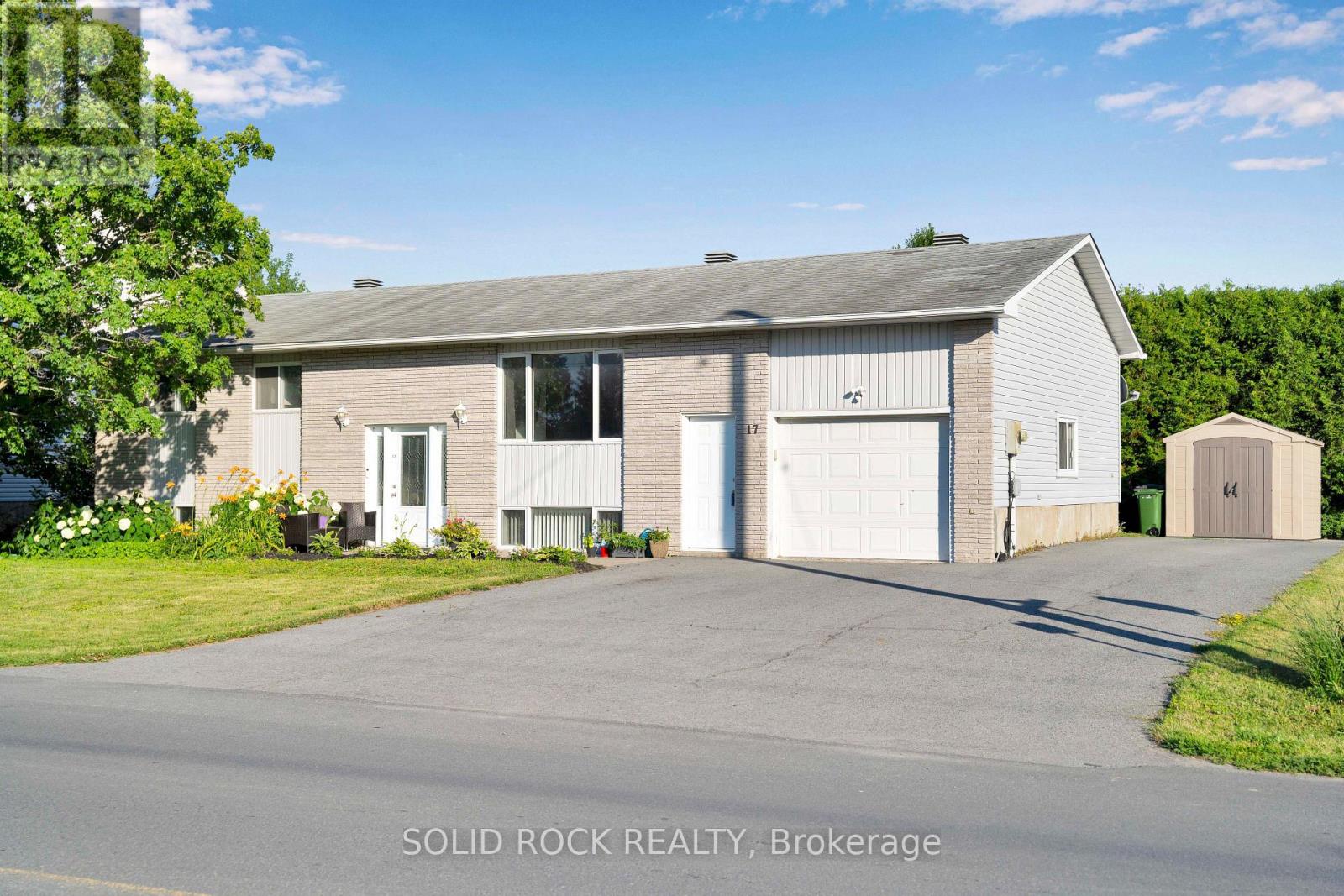 17 Blais Street, Russell, Ontario  K0A 1W0 - Photo 1 - X13544284