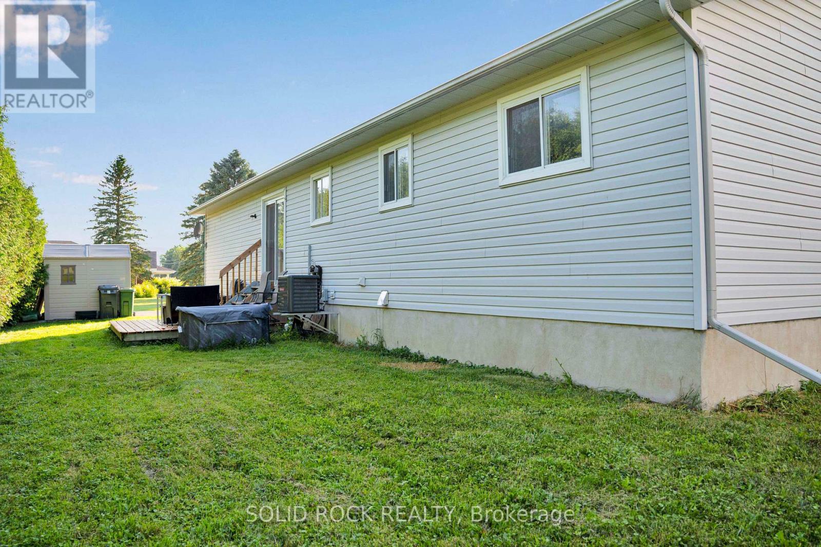 17 Blais Street, Russell, Ontario  K0A 1W0 - Photo 35 - X13544284