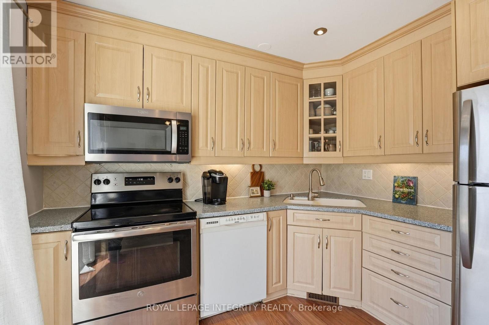776 Vinette Crescent, Ottawa, Ontario  K1E 1W9 - Photo 6 - X13544368