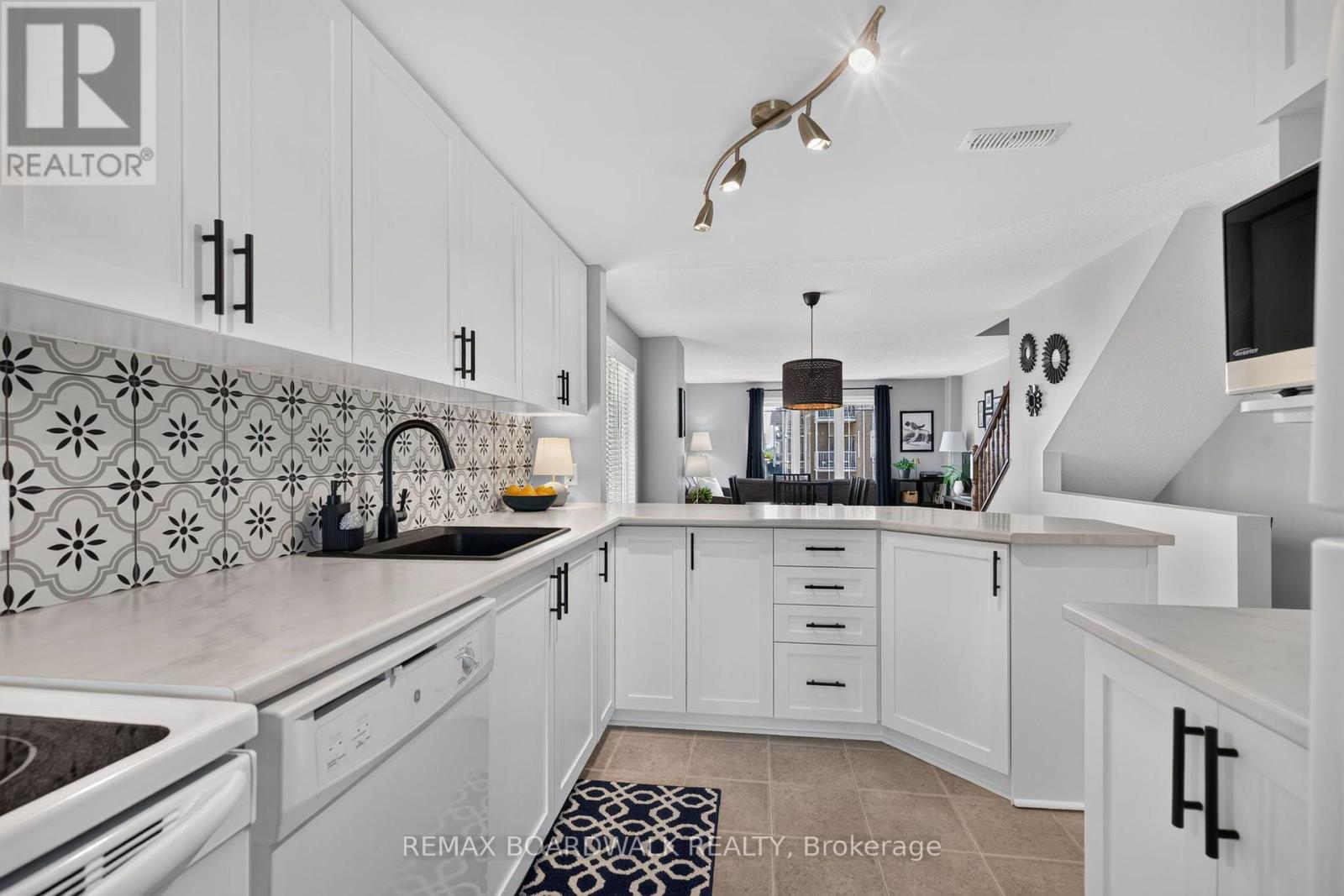 223 Paseo Private, Ottawa, Ontario  K2G 4N5 - Photo 6 - X13544536
