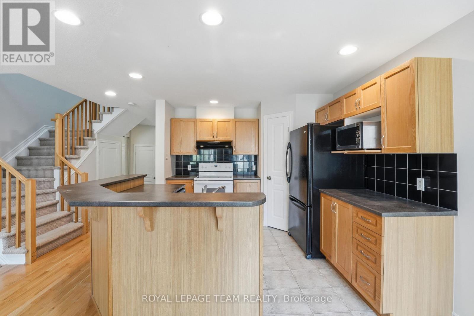 239 Tandalee Crescent, Ottawa, Ontario  K2M 0A2 - Photo 9 - X13544542