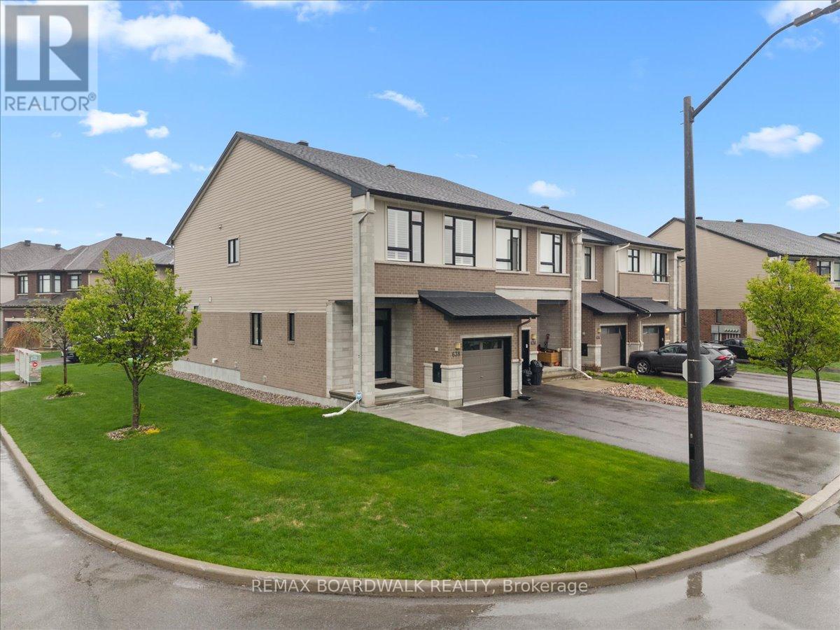 638 Guernsey Place, Ottawa, Ontario  K4M 0E2 - Photo 2 - X13544752