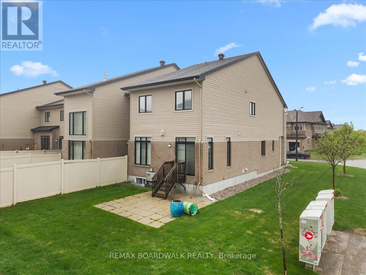 638 Guernsey Place, Ottawa, Ontario  K4M 0E2 - Photo 4 - X13544752