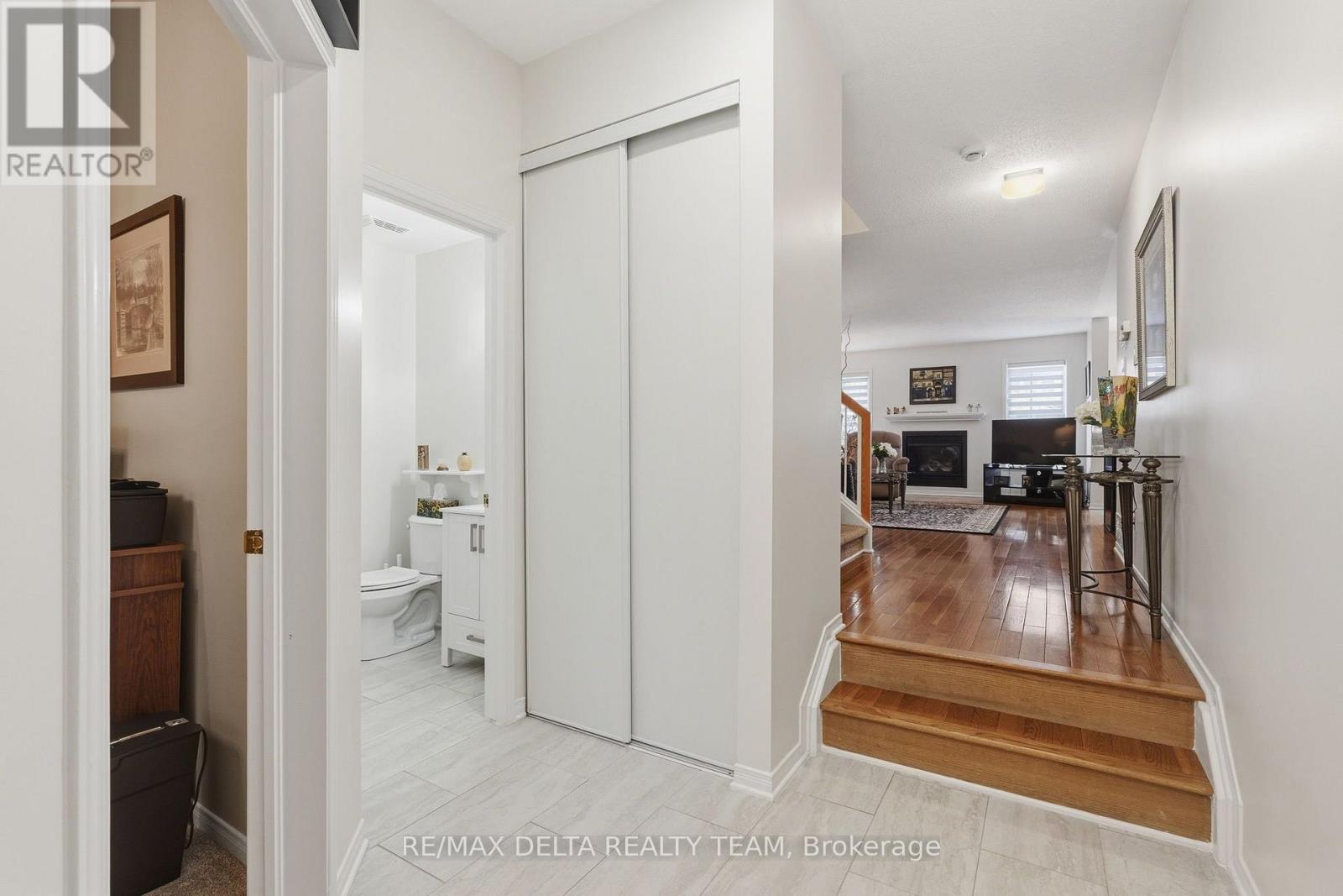 64 Collington Street, Ottawa, Ontario  K2G 6X3 - Photo 3 - X13544758