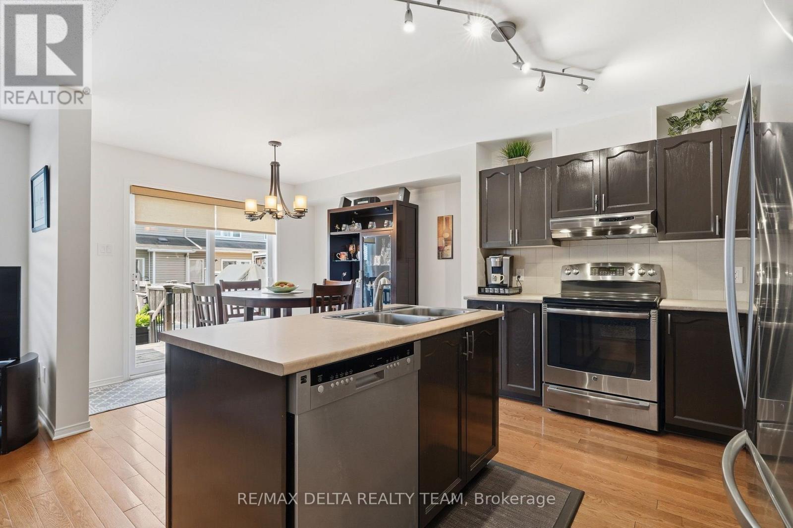 64 Collington Street, Ottawa, Ontario  K2G 6X3 - Photo 7 - X13544758