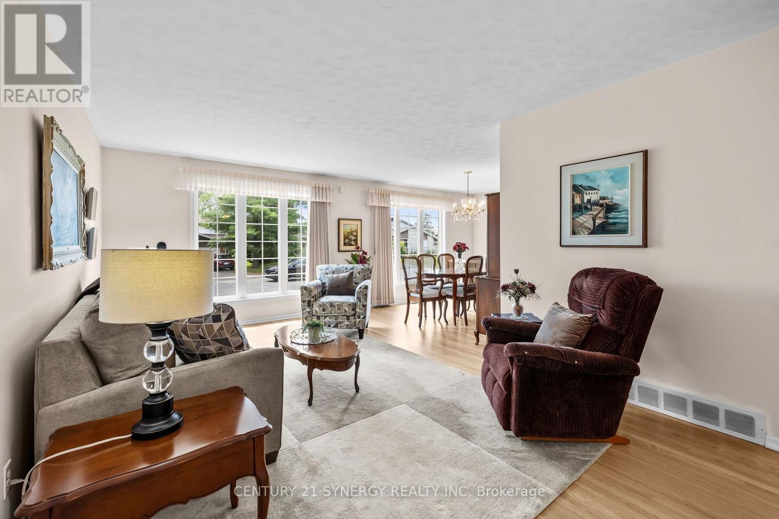 2201 Haig Drive, Ottawa, Ontario  K1G 2L3 - Photo 4 - X13544796