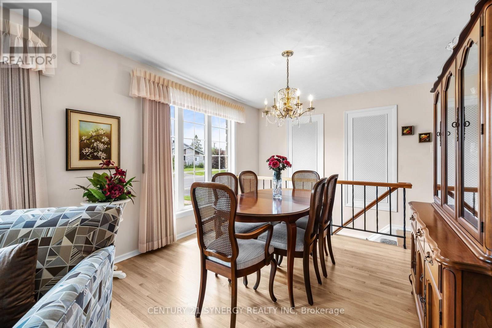 2201 Haig Drive, Ottawa, Ontario  K1G 2L3 - Photo 8 - X13544796