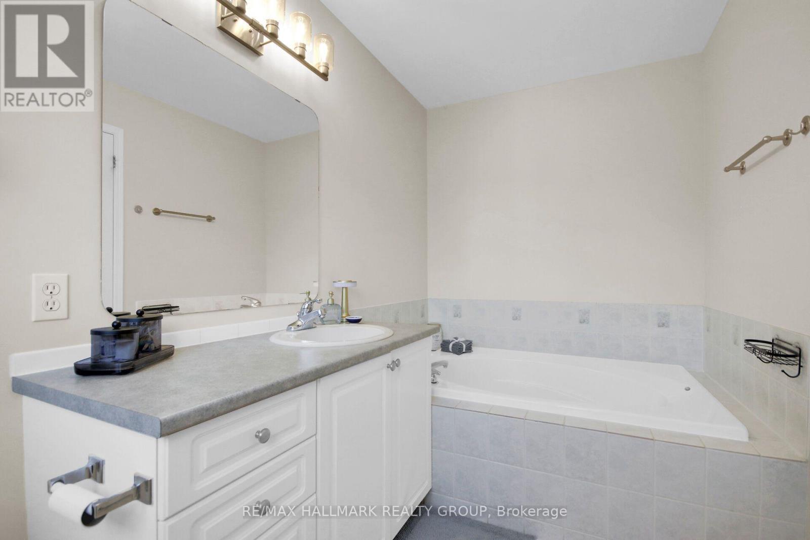 2032 Dorima Street, Ottawa, Ontario  K4A 3J7 - Photo 18 - X13545166