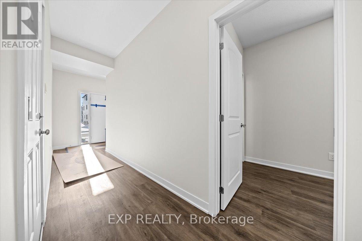314 John Kim Bell Private, Ottawa, Ontario  K1K 5C2 - Photo 3 - X13545376