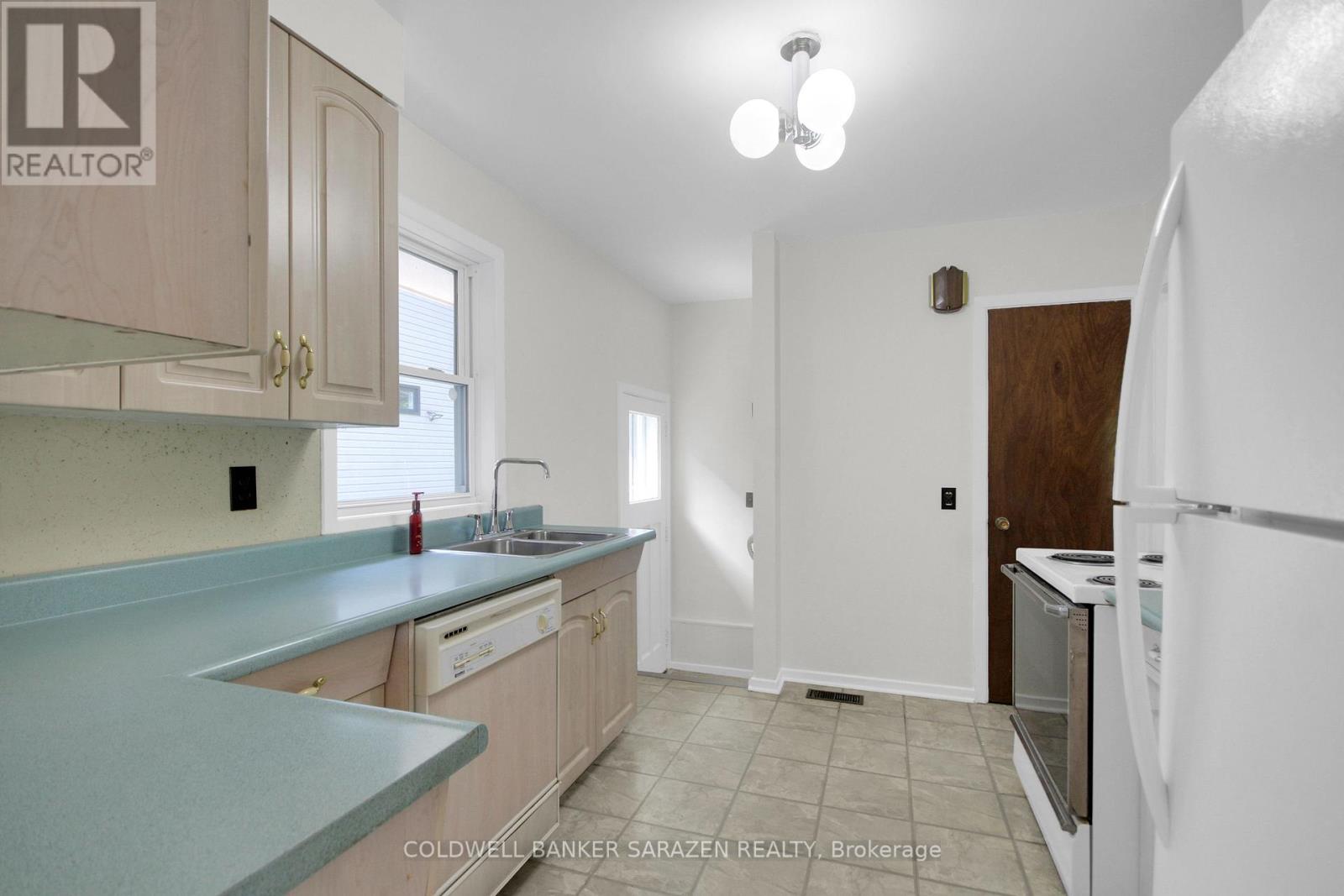 838 Maplewood Avenue, Ottawa, Ontario  K2B 5V5 - Photo 16 - X13545436