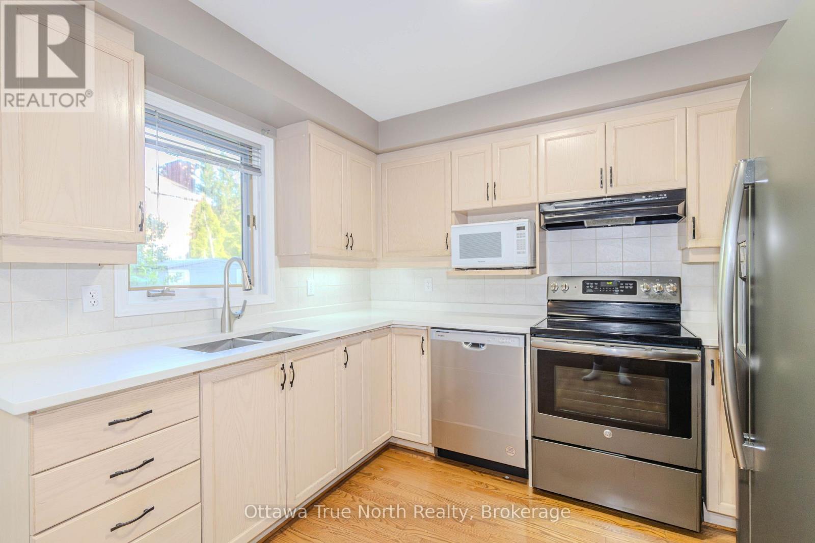 282 Knudson Drive, Ottawa, Ontario  K2K 2N8 - Photo 14 - X13545490