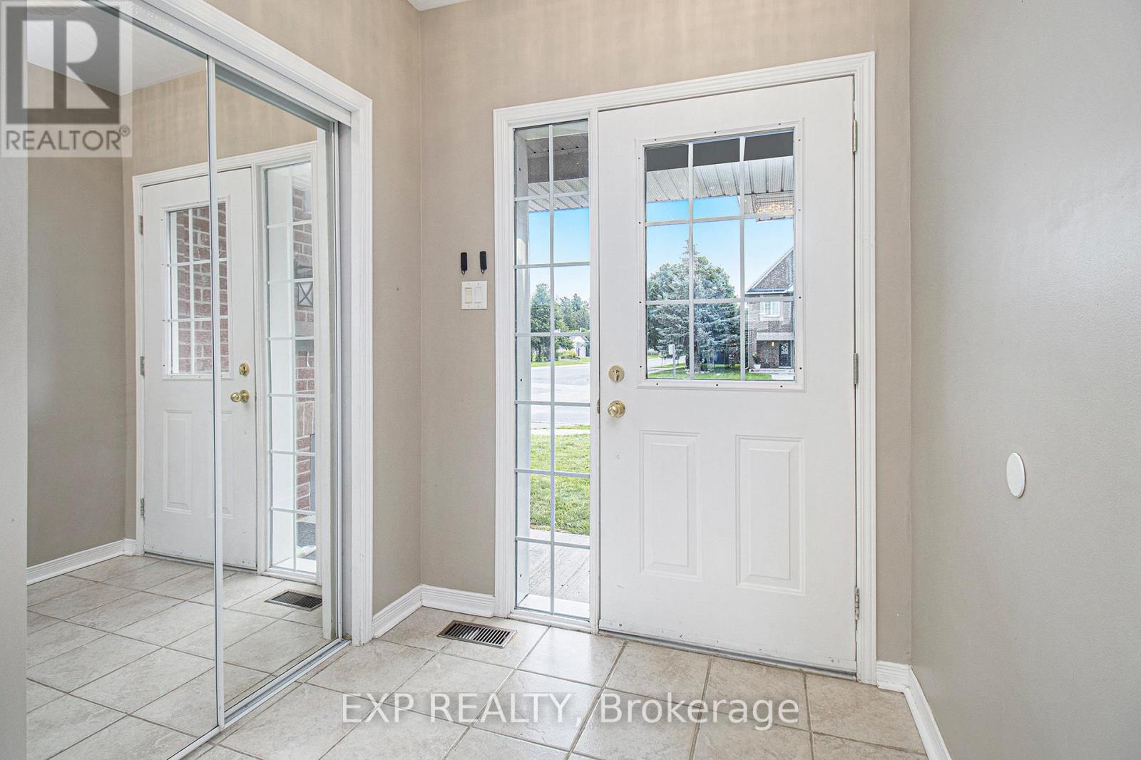 1310 Halton Terrace, Ottawa, Ontario  K2K 3K6 - Photo 2 - X13545538