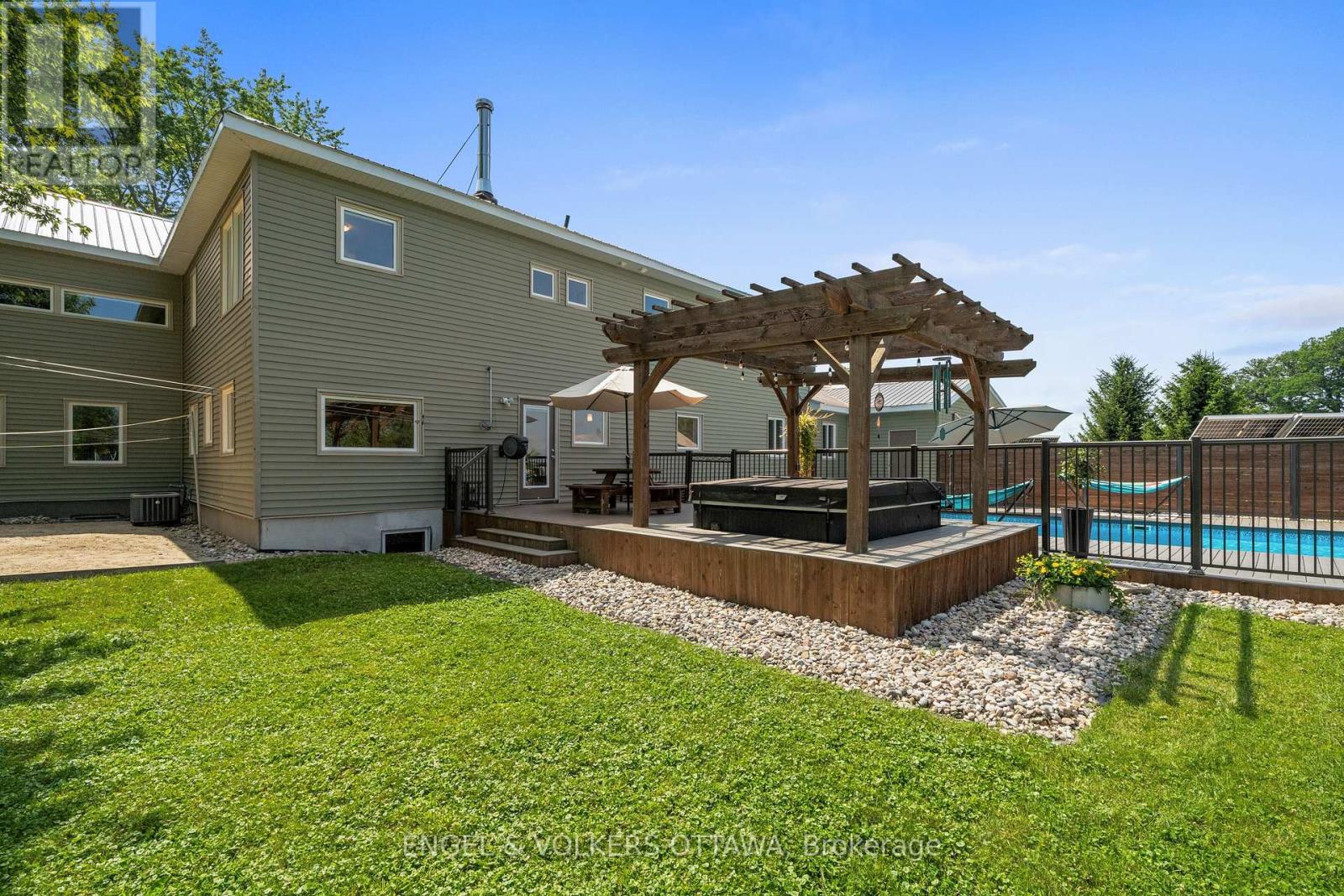 6548 Carp Road, Ottawa, Ontario  K0A 2H0 - Photo 47 - X13545642