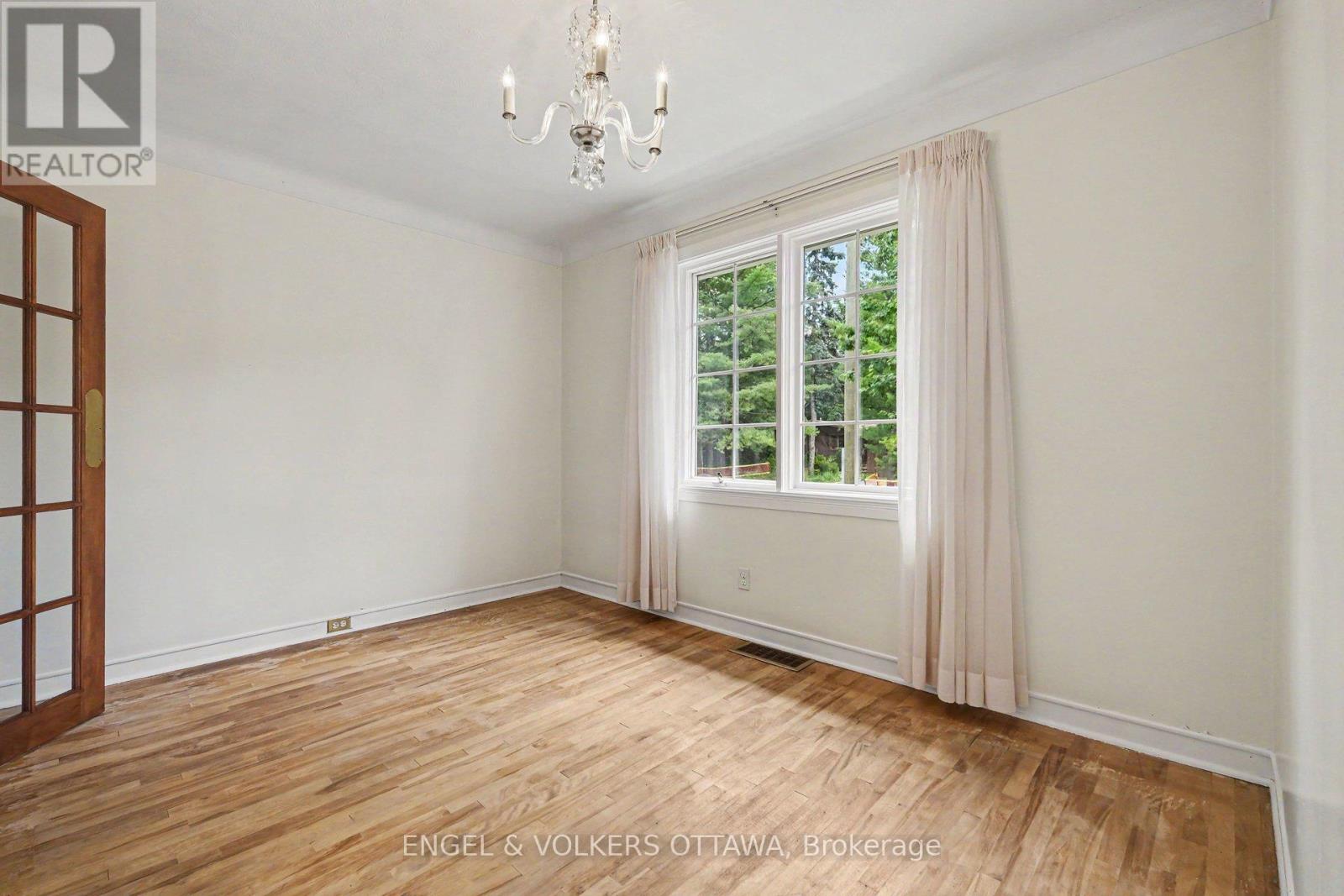 325 Summit Avenue, Ottawa, Ontario  K1H 5Z7 - Photo 10 - X13545658