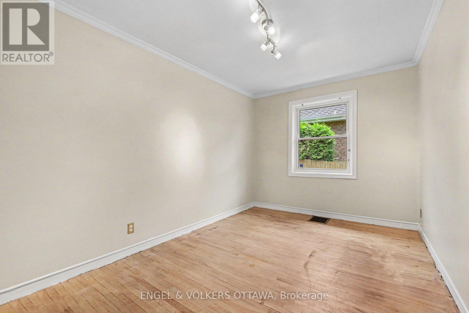 325 Summit Avenue, Ottawa, Ontario  K1H 5Z7 - Photo 14 - X13545658