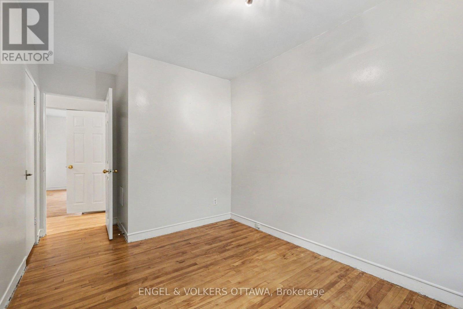 325 Summit Avenue, Ottawa, Ontario  K1H 5Z7 - Photo 19 - X13545658