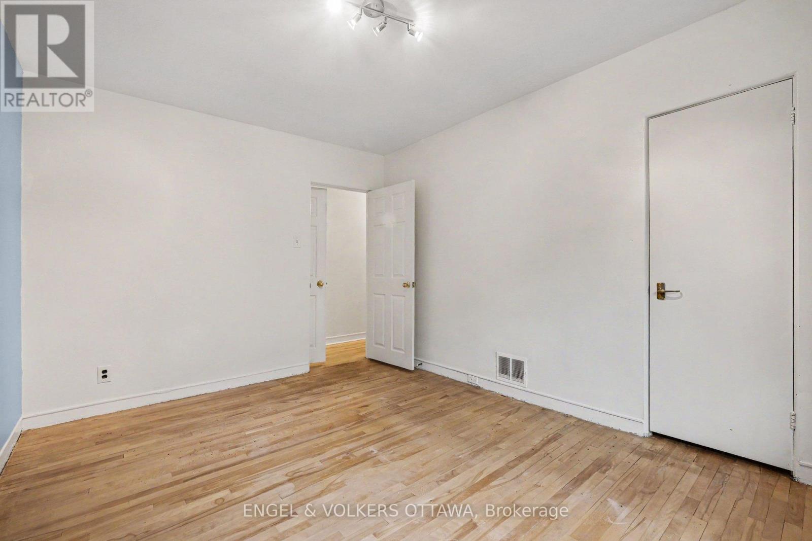 325 Summit Avenue, Ottawa, Ontario  K1H 5Z7 - Photo 24 - X13545658