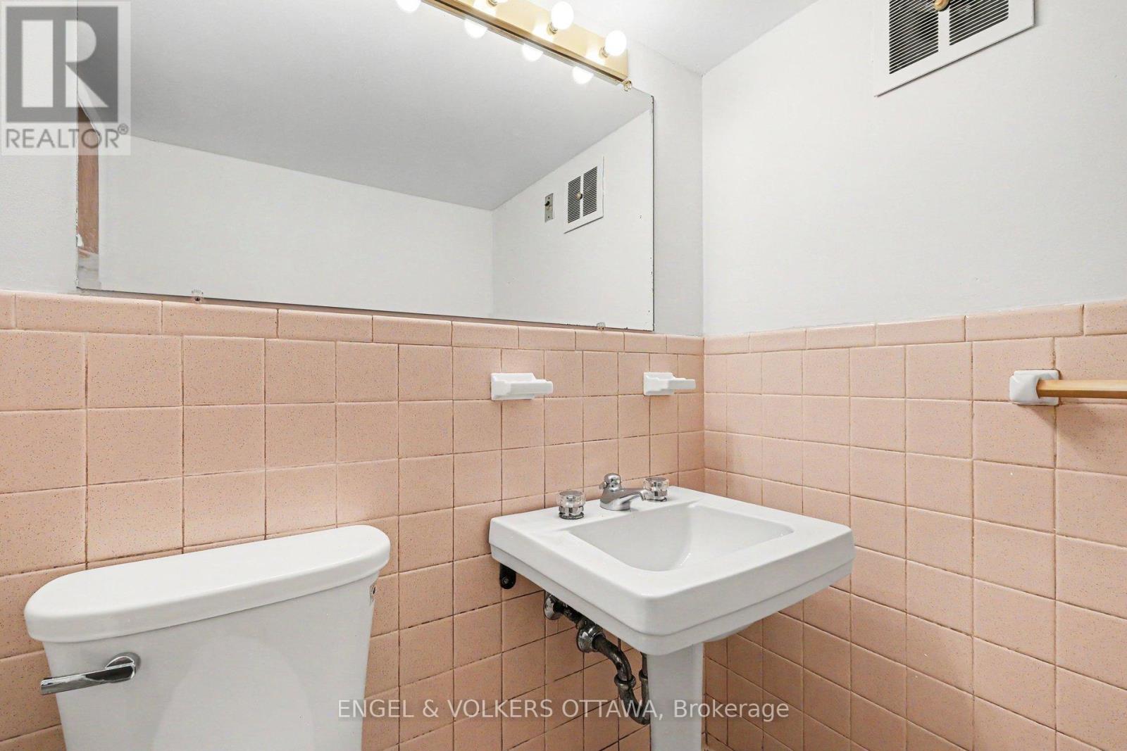 325 Summit Avenue, Ottawa, Ontario  K1H 5Z7 - Photo 25 - X13545658