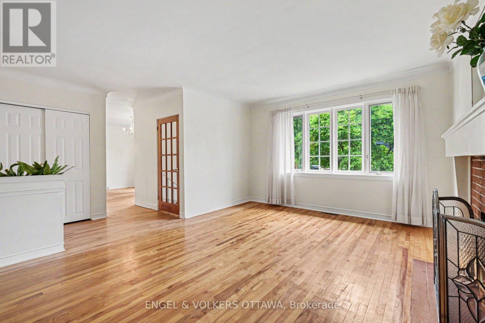 325 Summit Avenue, Ottawa, Ontario  K1H 5Z7 - Photo 8 - X13545658