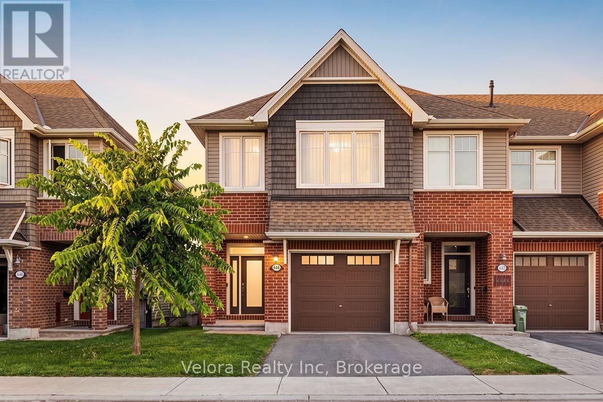 644 Vivera Place, Ottawa, Ontario  K2S 2N1 - Photo 1 - X13545932