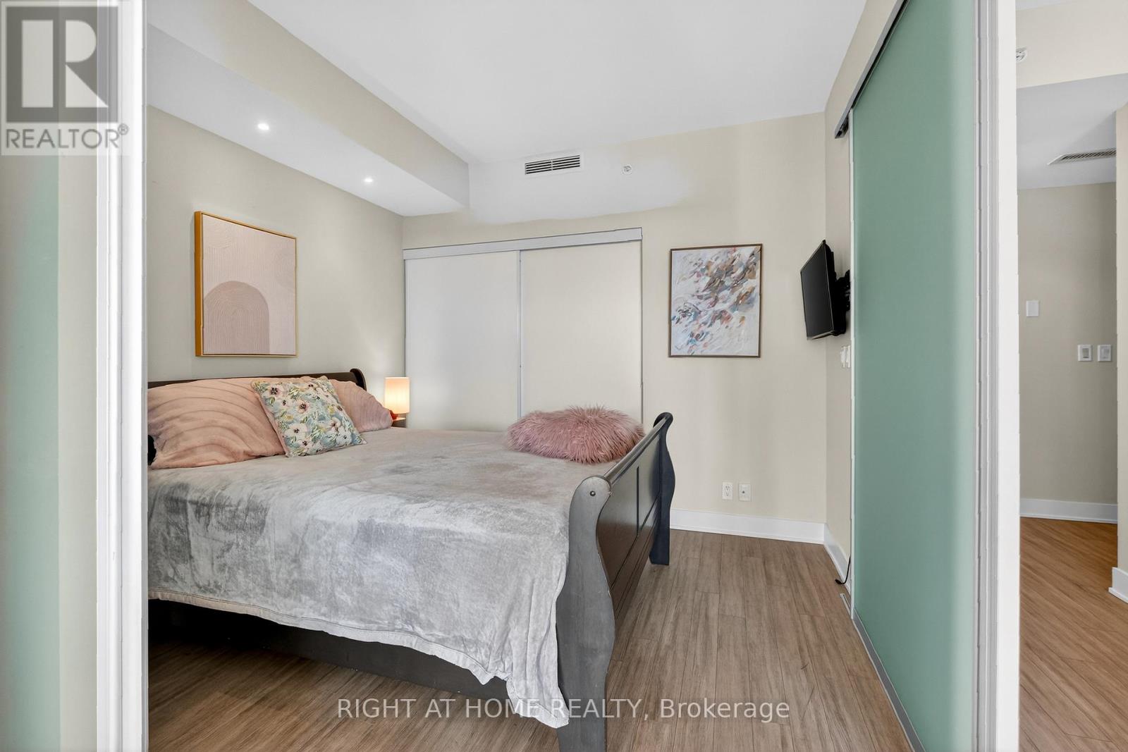 806 - 118 Holmwood Avenue, Ottawa, Ontario  K1S 5J5 - Photo 13 - X13546428