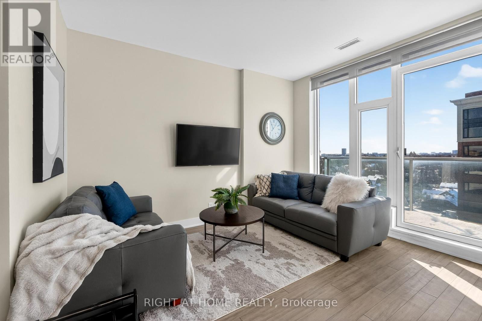 806 - 118 Holmwood Avenue, Ottawa, Ontario  K1S 5J5 - Photo 4 - X13546428
