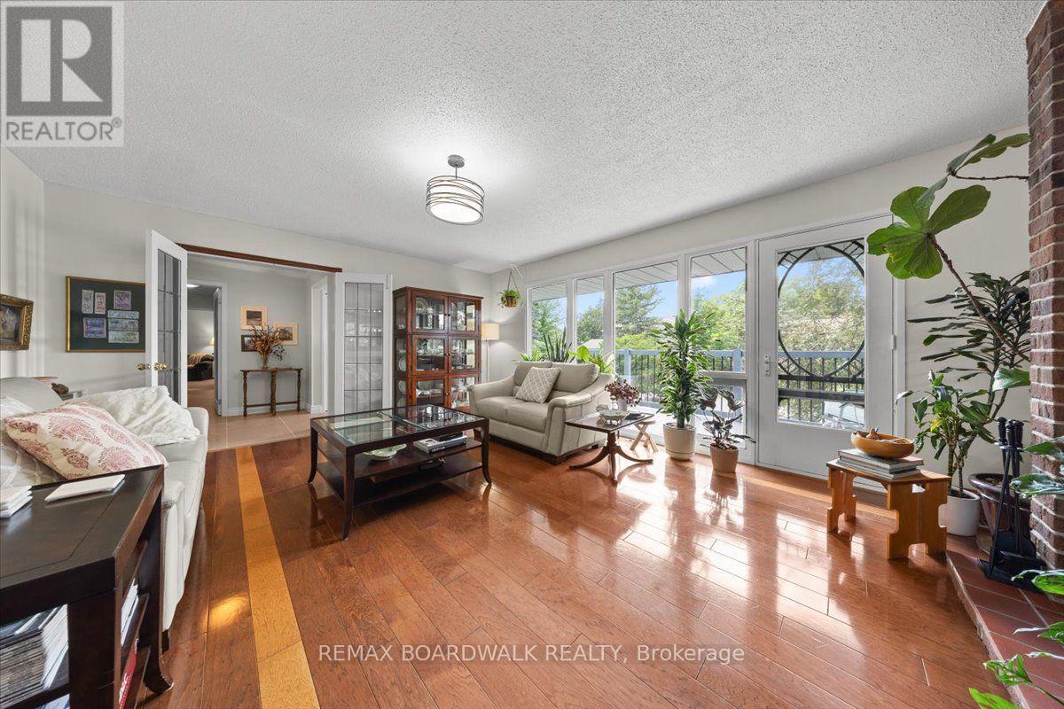 15 Selwyn Crescent, Ottawa, Ontario  K2K 1N9 - Photo 7 - X13546496