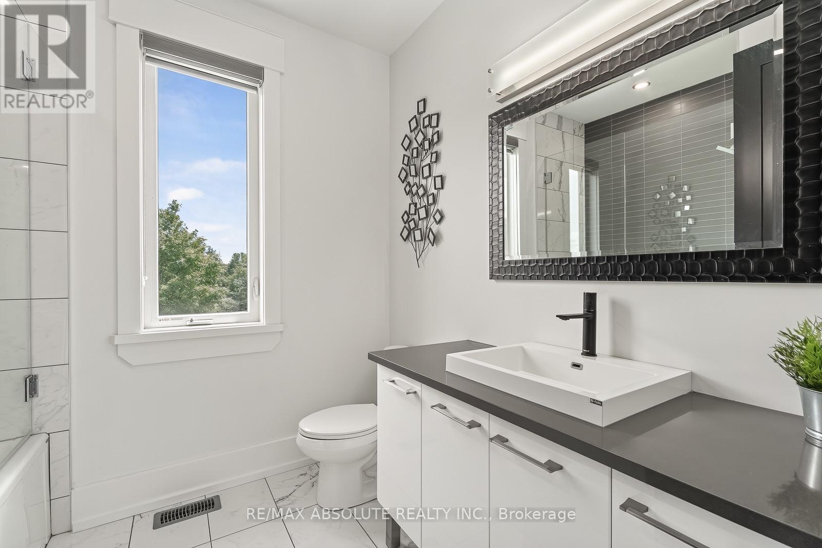 3194 Steeple Hill Crescent, Ottawa, Ontario  K1A 2Z0 - Photo 33 - X13546558