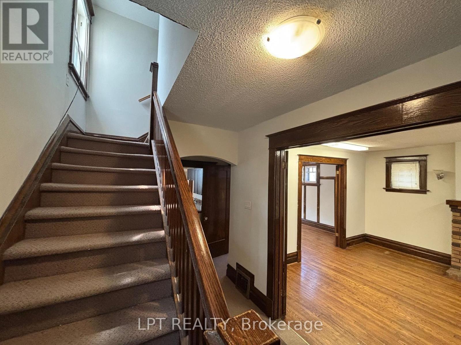 322 Waverley Street, Ottawa, Ontario  K2P 0W3 - Photo 4 - X13541228