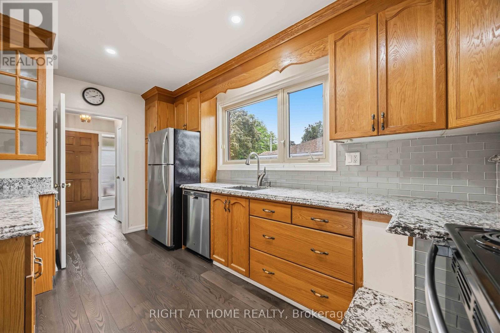 8 Grassington Crescent, Toronto, Ontario  M1G 1X5 - Photo 15 - E13546878