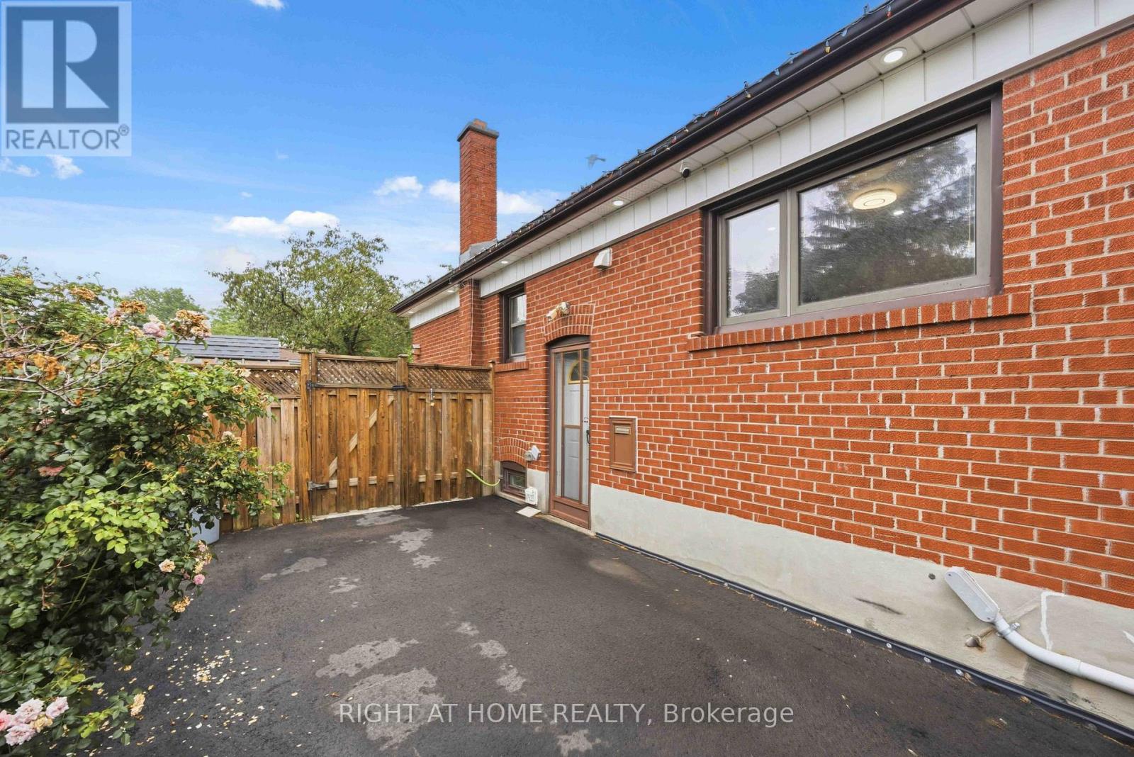 8 Grassington Crescent, Toronto, Ontario  M1G 1X5 - Photo 27 - E13546878