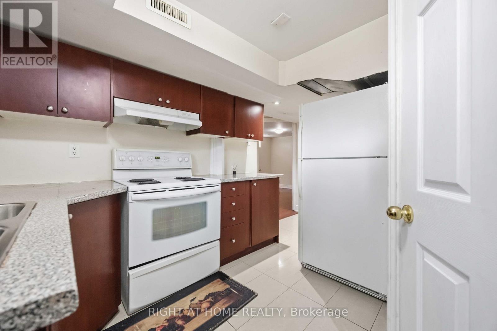 8 Grassington Crescent, Toronto, Ontario  M1G 1X5 - Photo 32 - E13546878