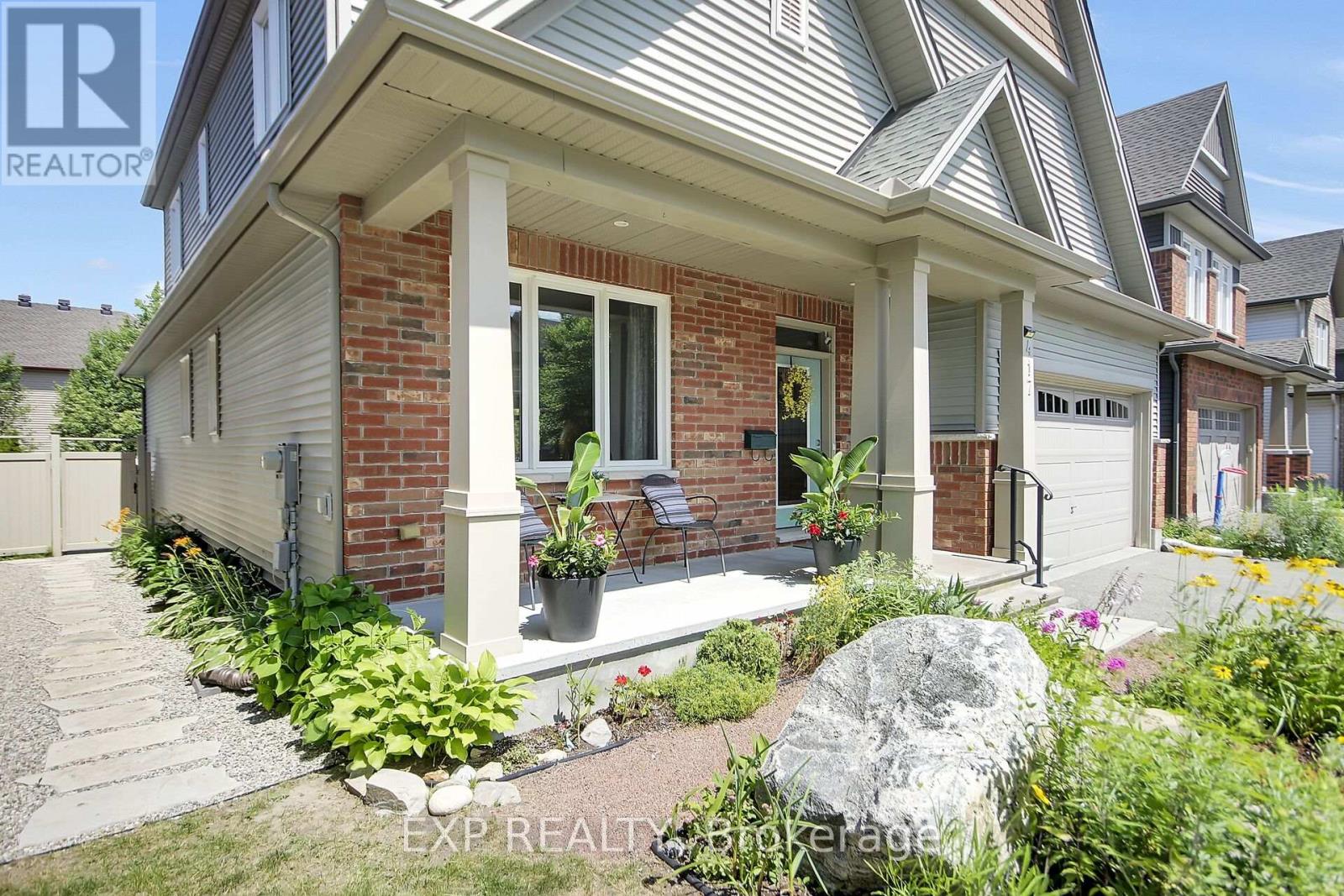 417 Charing Cross Way, Ottawa, Ontario  K2J 5X9 - Photo 2 - X13547150