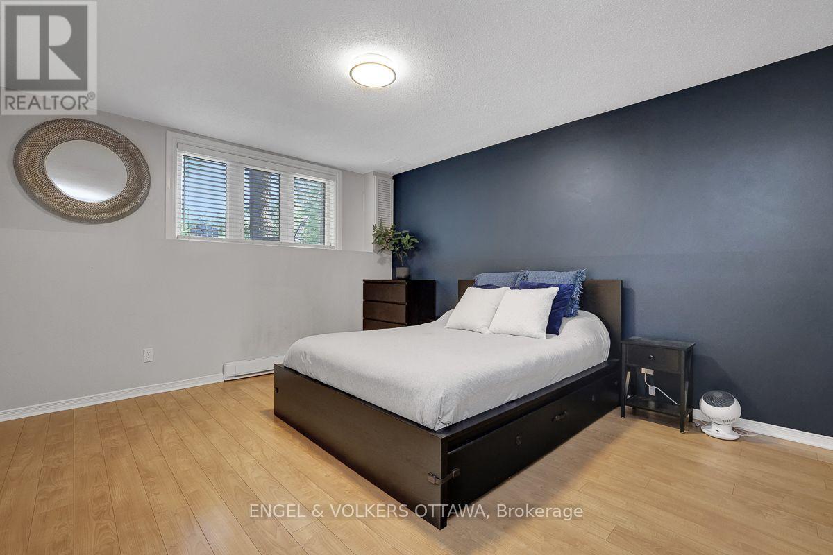 382 Briston Private, Ottawa, Ontario  K1G 5R2 - Photo 4 - X13547226