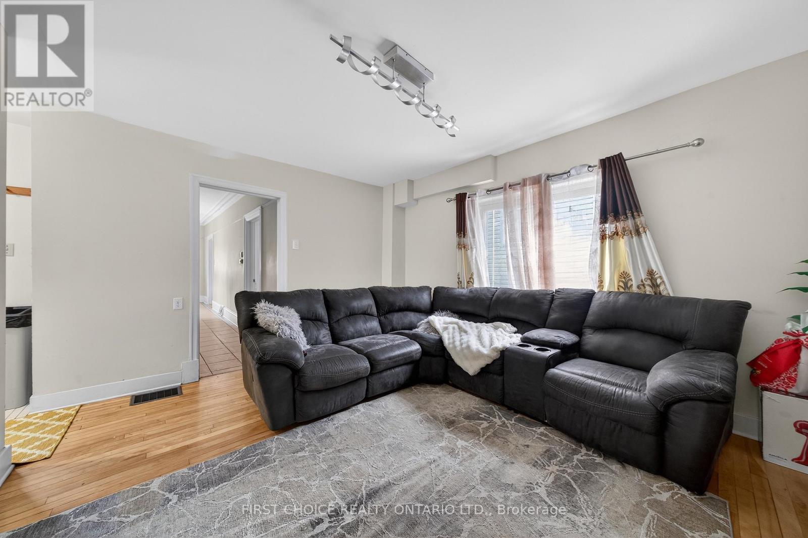34 Gilmour Street, Ottawa, Ontario  K2P 0N3 - Photo 10 - X13547374