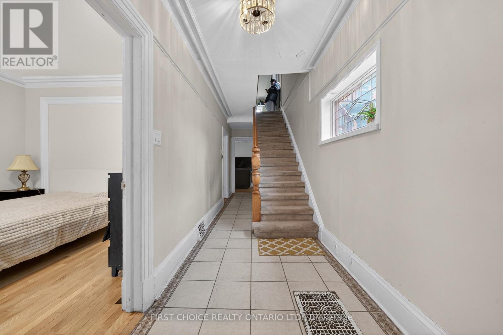 34 Gilmour Street, Ottawa, Ontario  K2P 0N3 - Photo 4 - X13547374