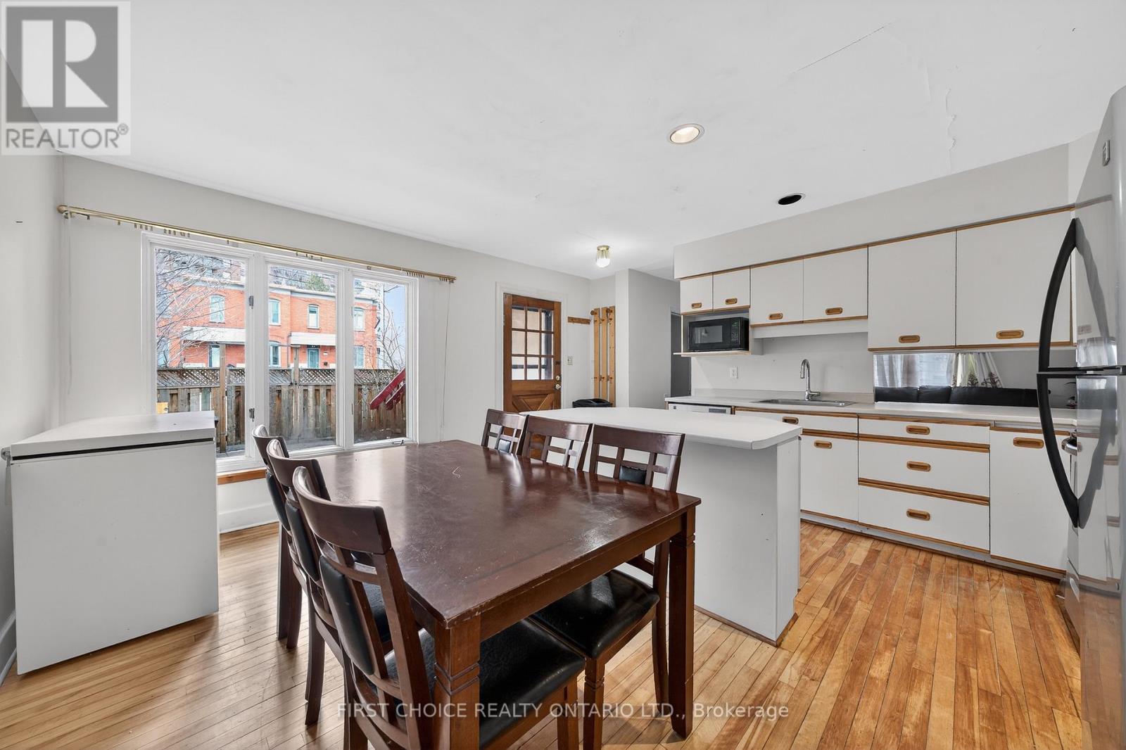34 Gilmour Street, Ottawa, Ontario  K2P 0N3 - Photo 8 - X13547374