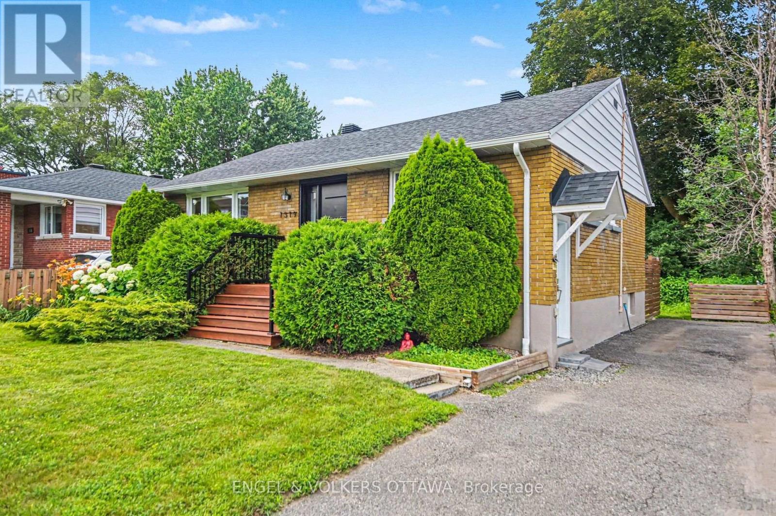 1319 Kingston Avenue, Ottawa, Ontario  K1Z 8K9 - Photo 3 - X13547396