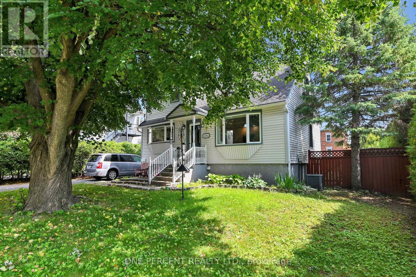 484 Mutual Street, Ottawa, Ontario  K1K 1C8 - Photo 2 - X13547438