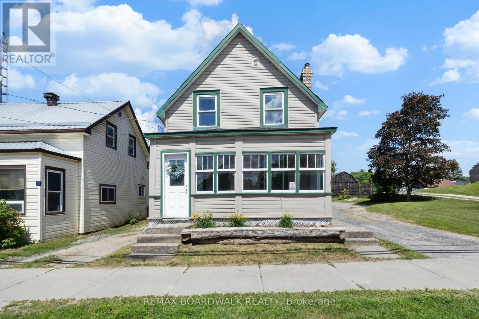 117 George Street, Lanark Highlands, Ontario  K0G 1K0 - Photo 1 - X13547530