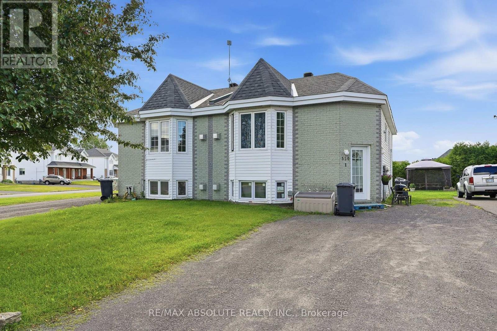 550-552 Mario Street, Hawkesbury, Ontario  K6A 3V3 - Photo 1 - X13547724