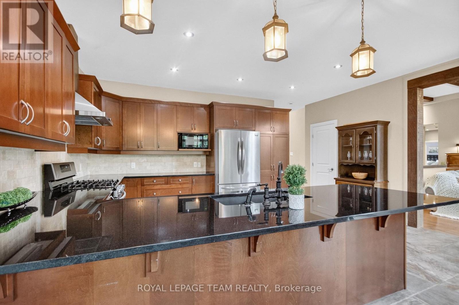 1801 Cedarlakes Way, Ottawa, Ontario  K4P 1G4 - Photo 13 - X13547812