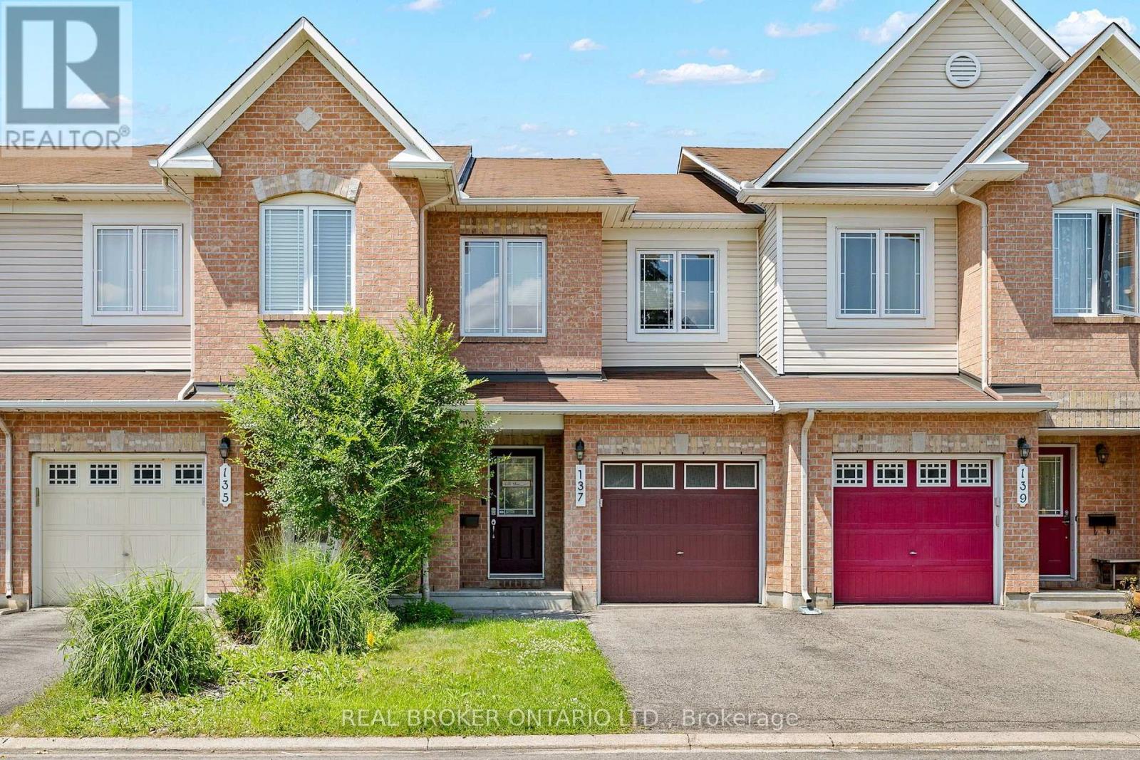 137 Marrissa Avenue, Ottawa, Ontario  K1J 0A4 - Photo 1 - X13547918
