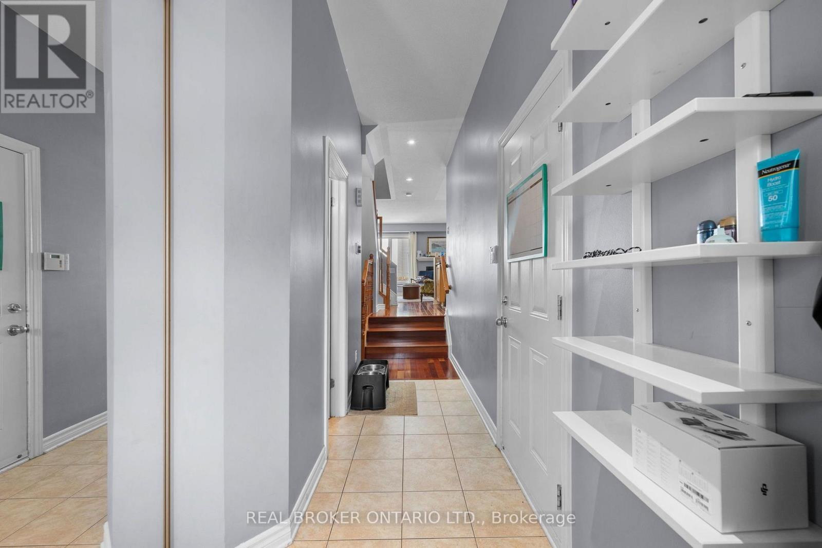 137 Marrissa Avenue, Ottawa, Ontario  K1J 0A4 - Photo 3 - X13547918